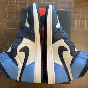 Jordan retro 1 obsidian